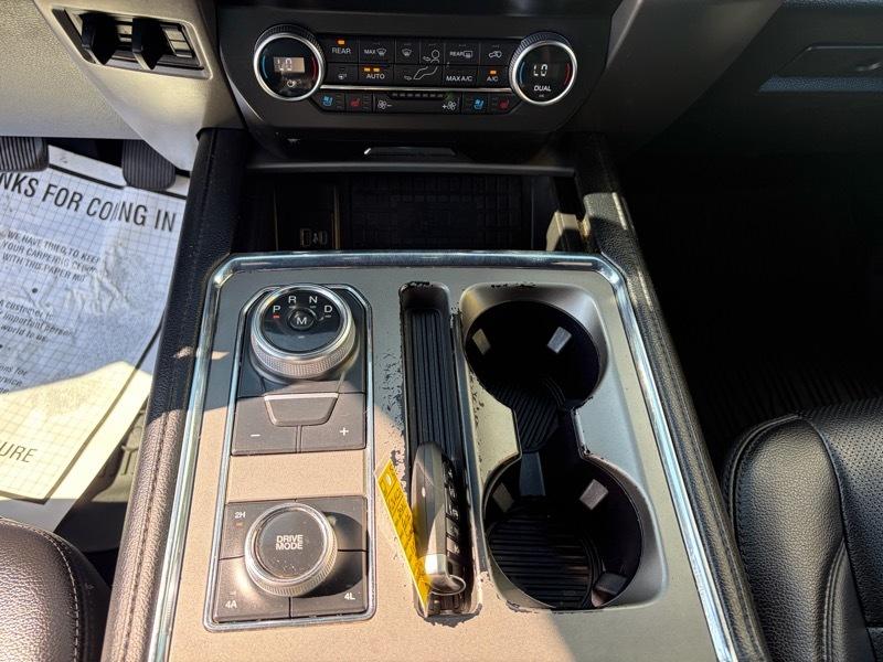 Ford Expedition XLT 4WD 2021