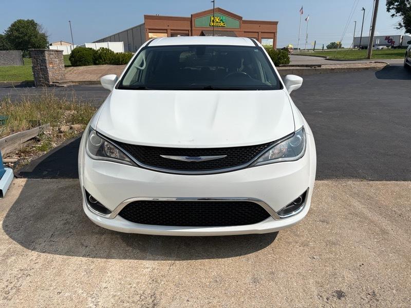 Chrysler Pacifica Touring Plus 2020