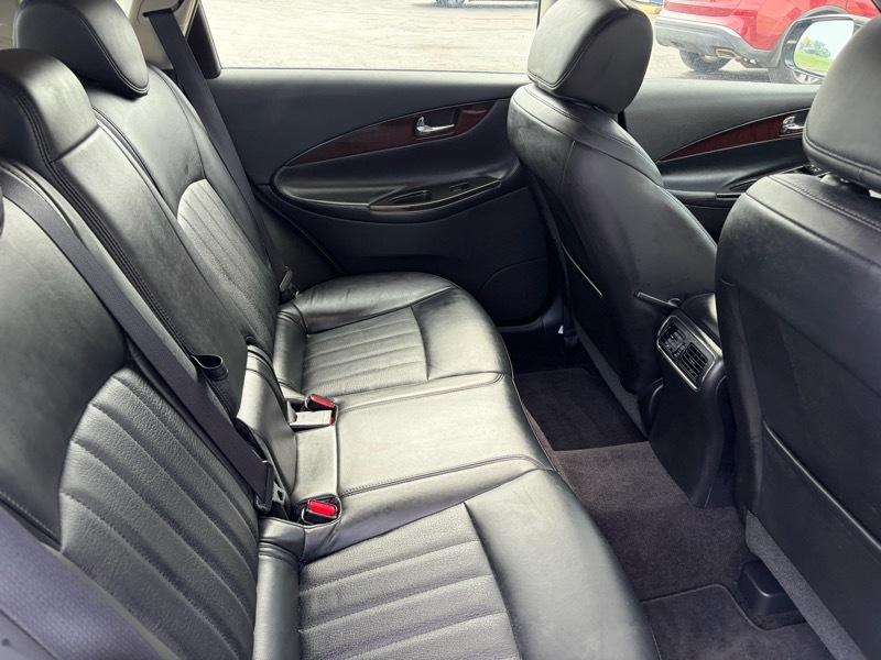 Infiniti QX50 Base AWD 2016