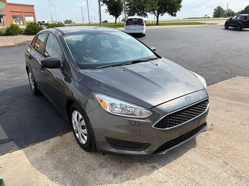 Ford Focus S Sedan 2016