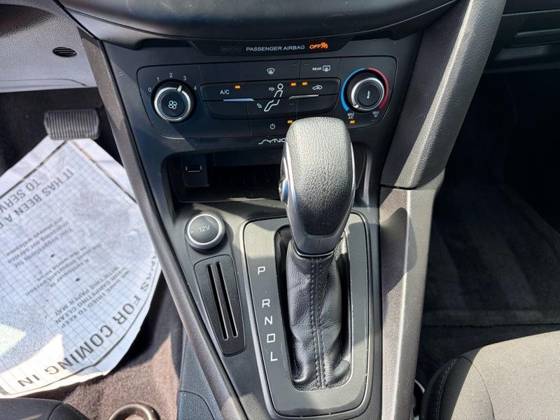 Ford Focus S Sedan 2016