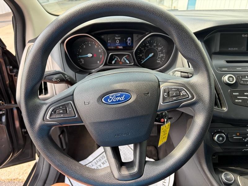 Ford Focus S Sedan 2016