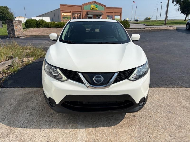 Nissan Rogue Sport S 2019