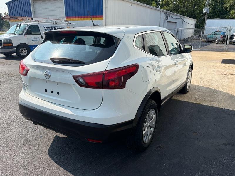 Nissan Rogue Sport S 2019
