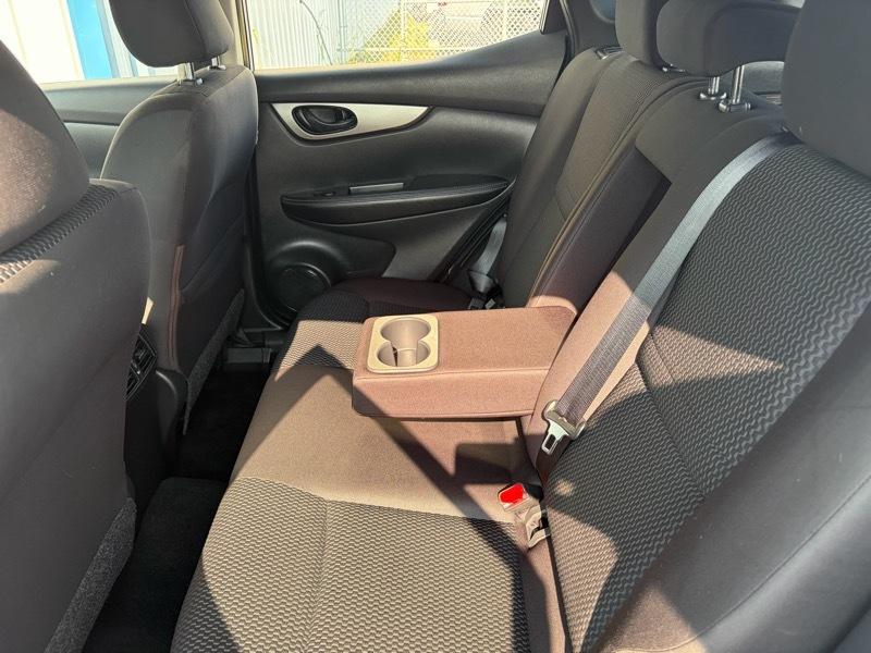 Nissan Rogue Sport S 2019