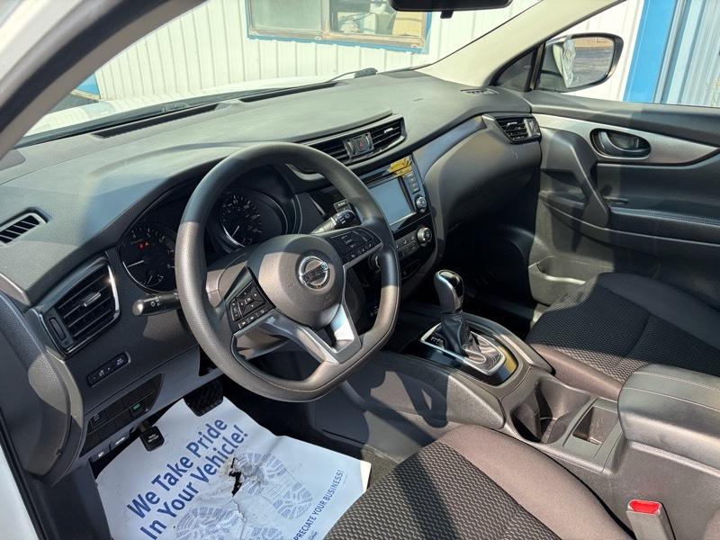 Nissan Rogue Sport S 2019