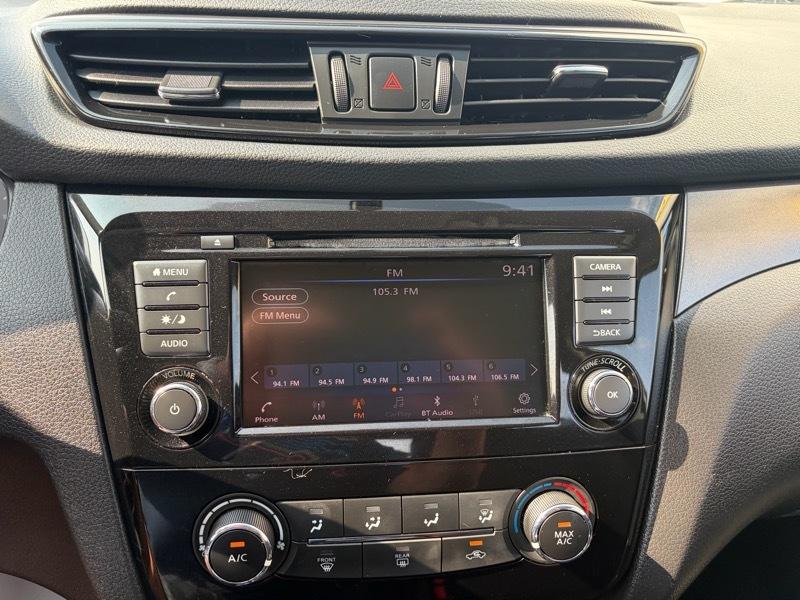 Nissan Rogue Sport S 2019