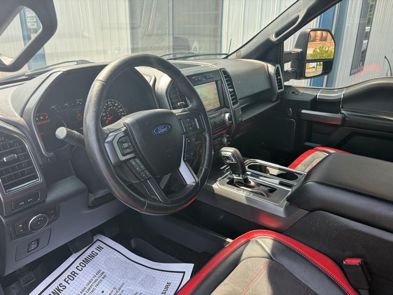 Ford F-150 Lariat SuperCrew 4WD 2017