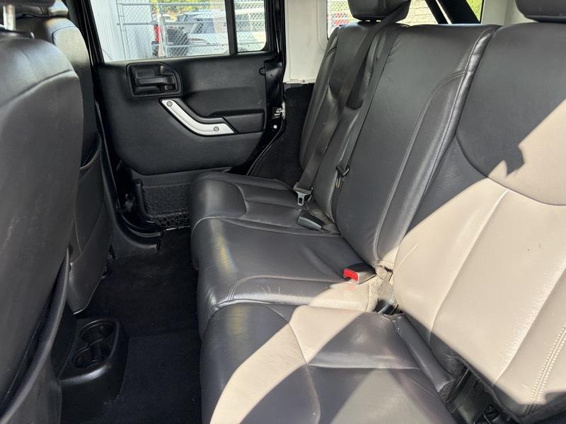 Jeep Wrangler Unlimited Sahara 4WD 2015