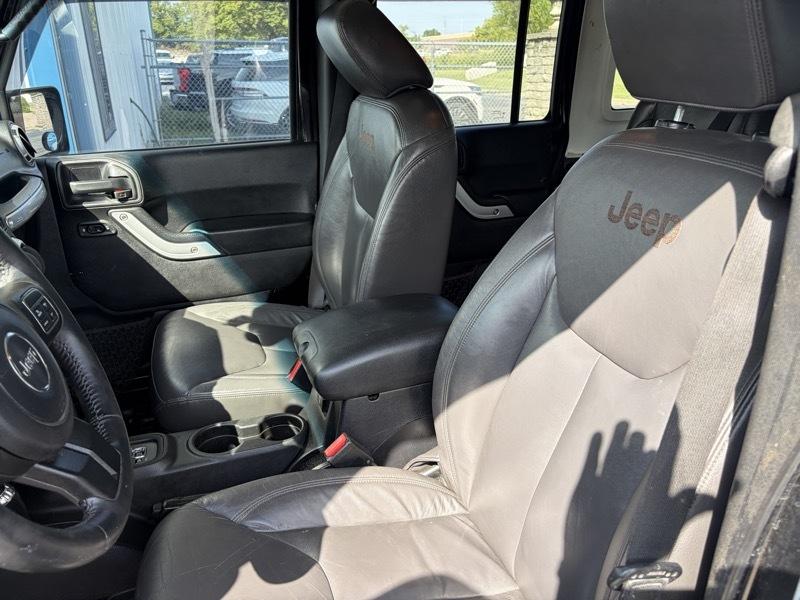 Jeep Wrangler Unlimited Sahara 4WD 2015