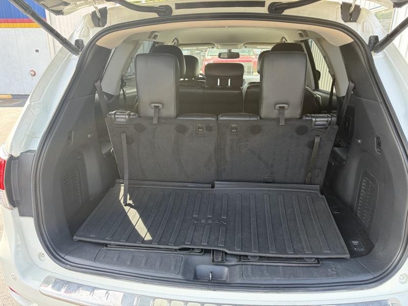 Nissan Pathfinder SV 4WD 2015