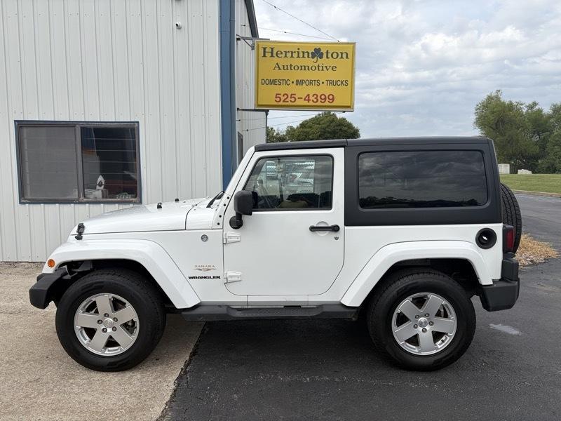 Jeep Wrangler Sahara 4WD 2012