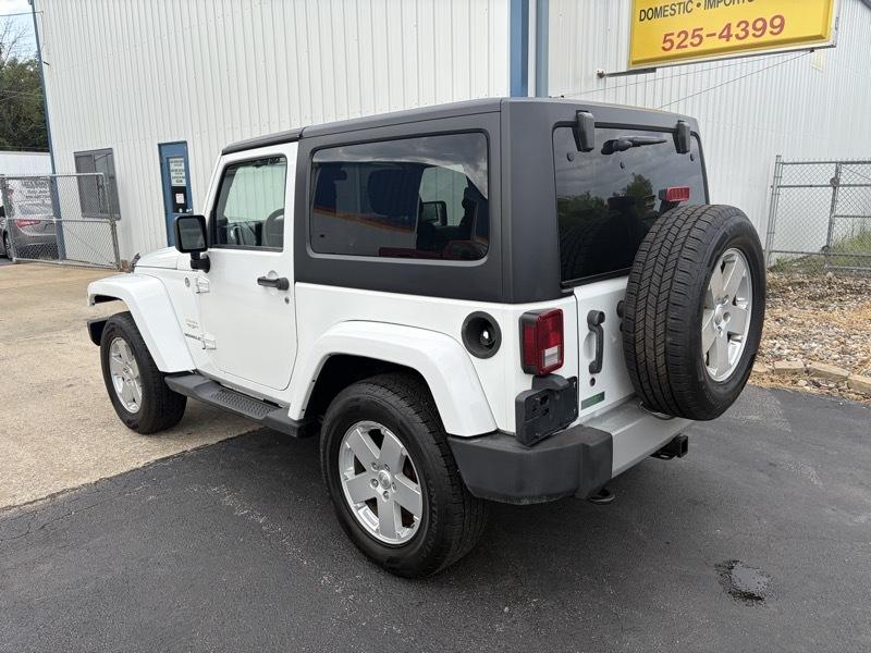 Jeep Wrangler Sahara 4WD 2012