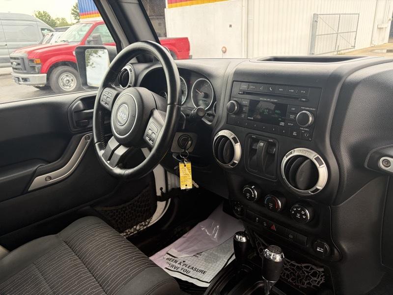 Jeep Wrangler Sahara 4WD 2012