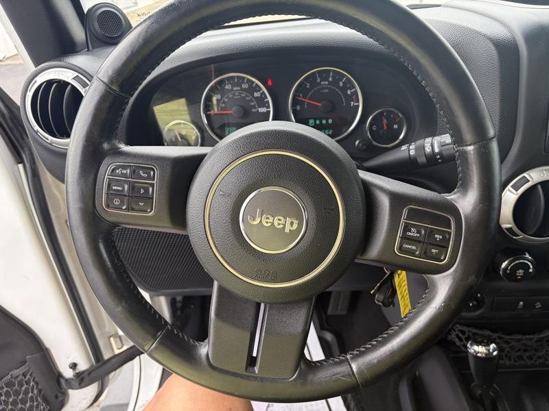 Jeep Wrangler Sahara 4WD 2012