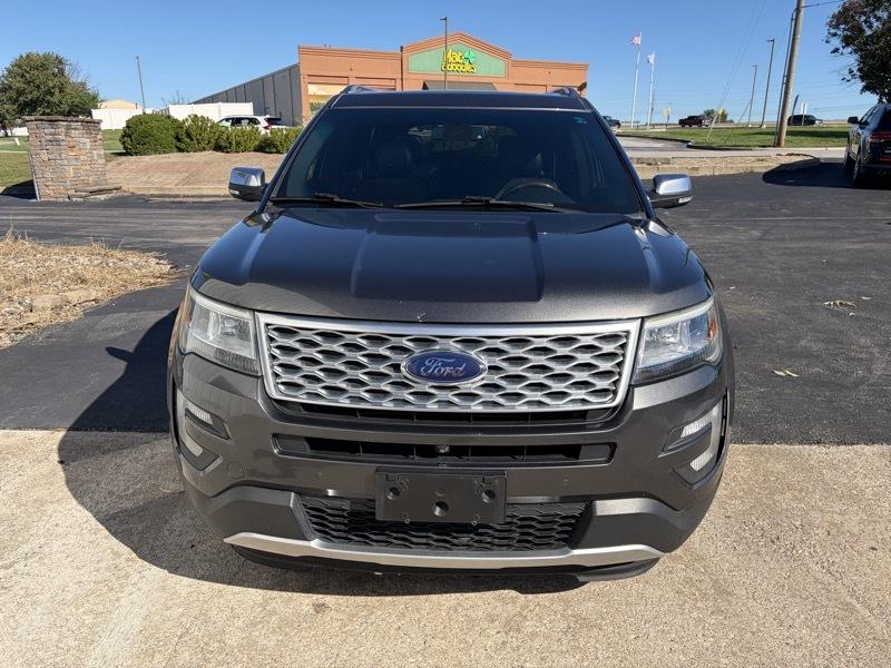 Ford Explorer photo 3