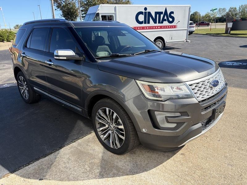 Ford Explorer photo 6