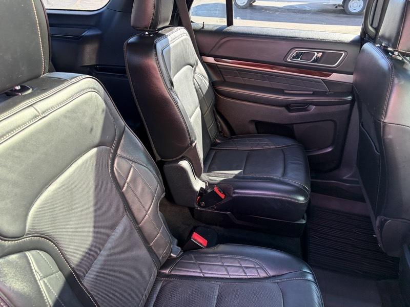 Ford Explorer photo 15