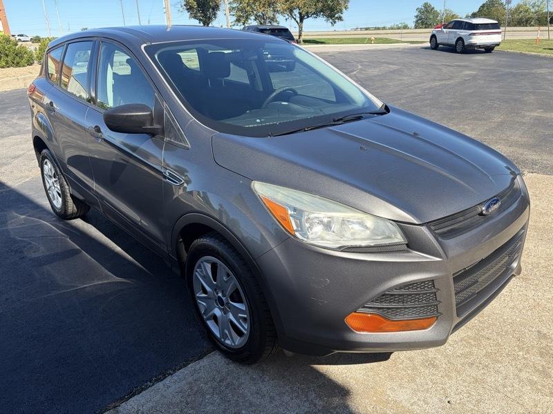 Ford Escape S FWD 2013