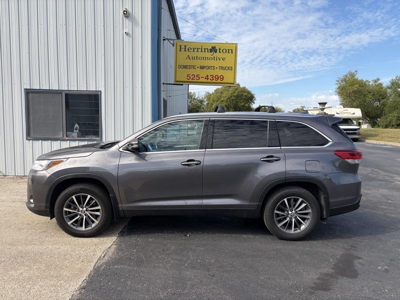 Toyota Highlander XLE AWD V6 2019