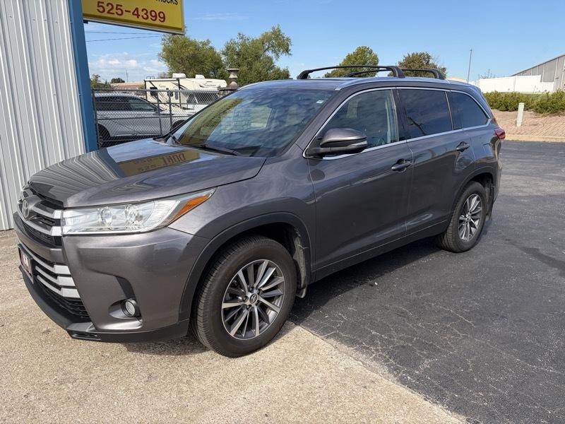 Toyota Highlander XLE AWD V6 2019
