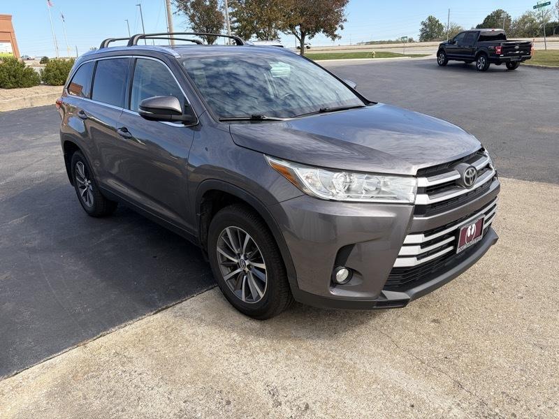 Toyota Highlander XLE AWD V6 2019