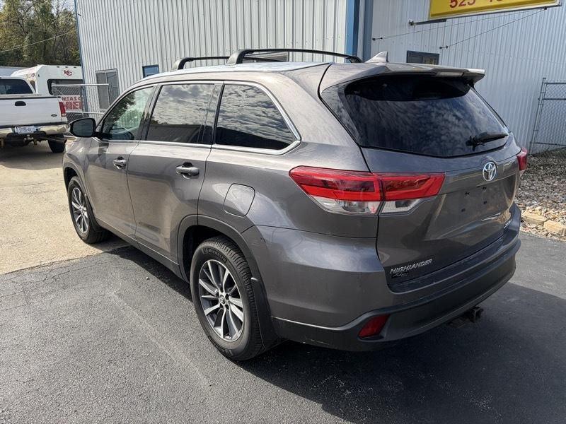 Toyota Highlander XLE AWD V6 2019