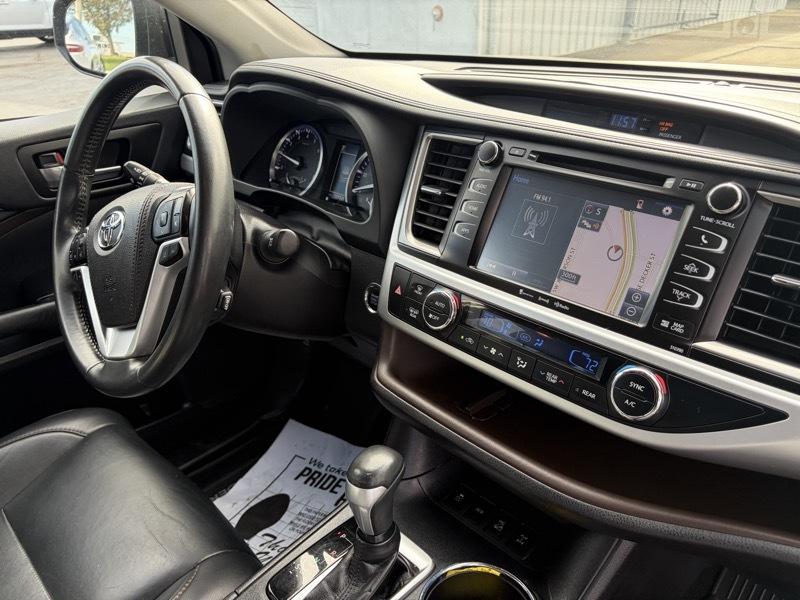 Toyota Highlander XLE AWD V6 2019