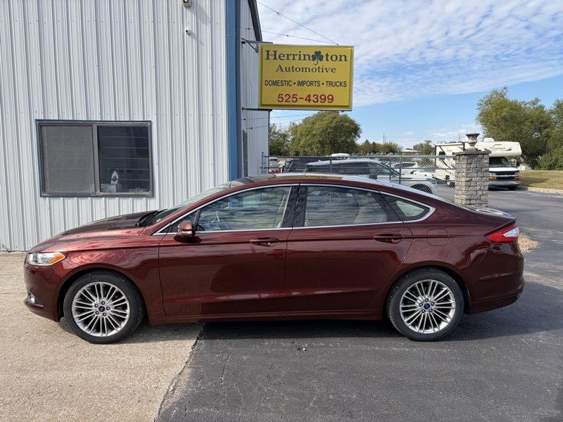 Ford Fusion SE 2016