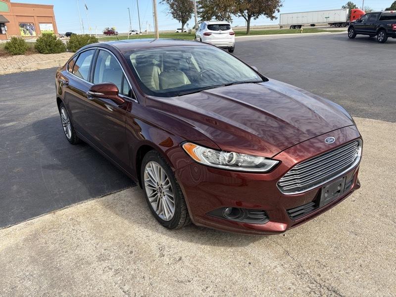 Ford Fusion SE 2016