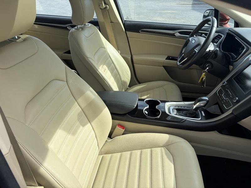 Ford Fusion SE 2016