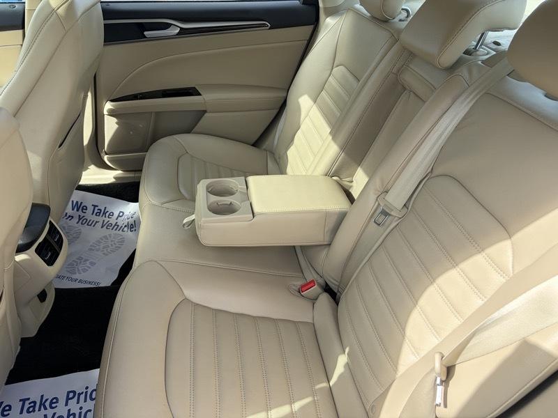 Ford Fusion SE 2016