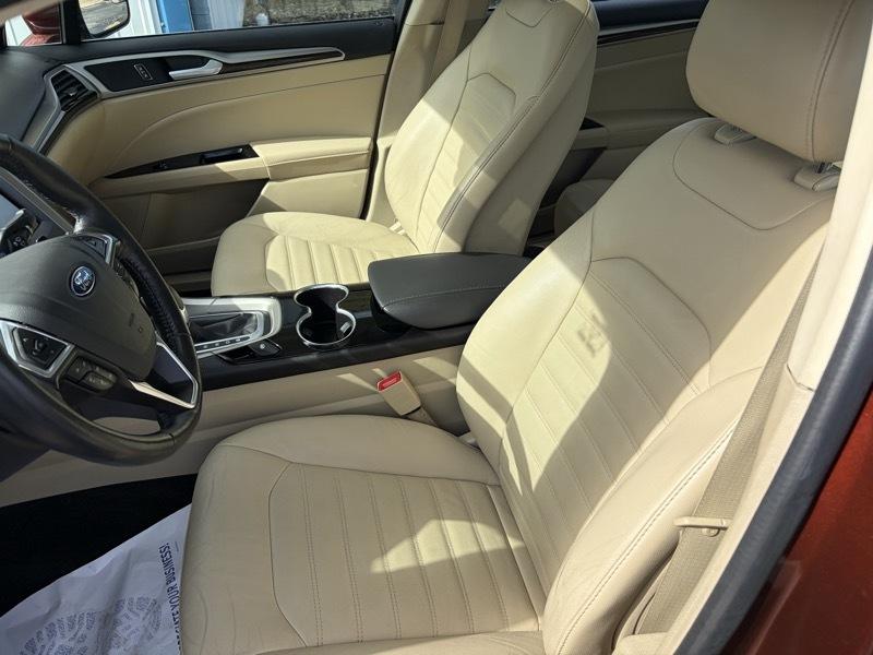 Ford Fusion SE 2016