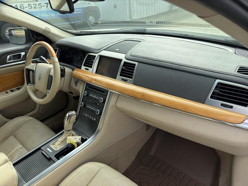 Lincoln MKS 3.7L FWD 2010
