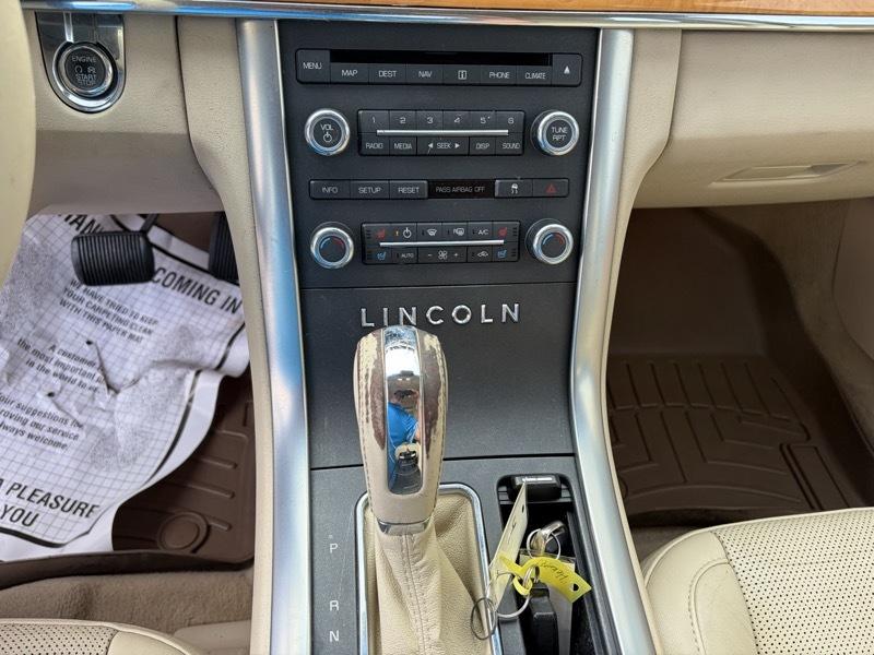 Lincoln MKS 3.7L FWD 2010
