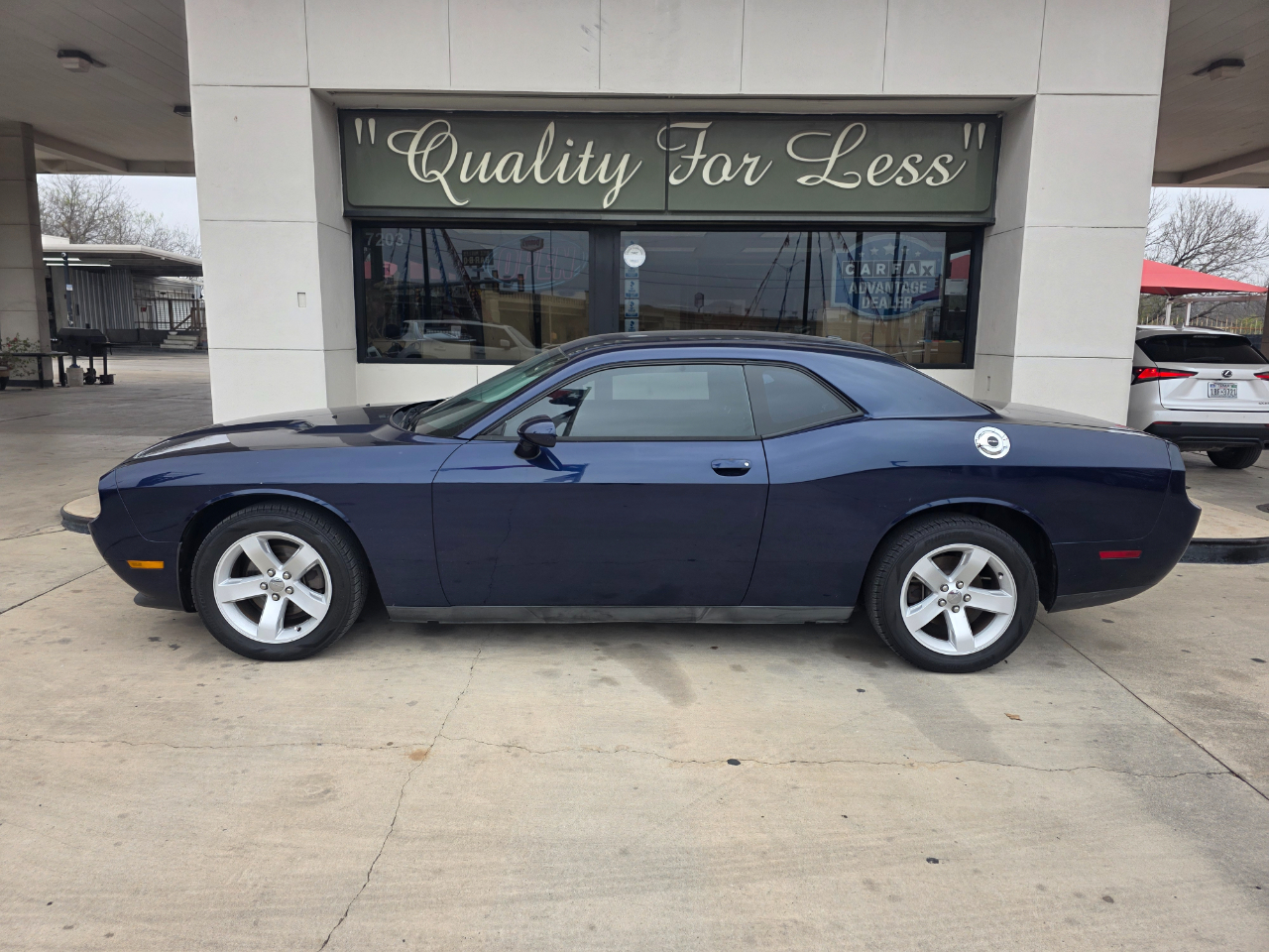 2014 Dodge Challenger SXT's photo