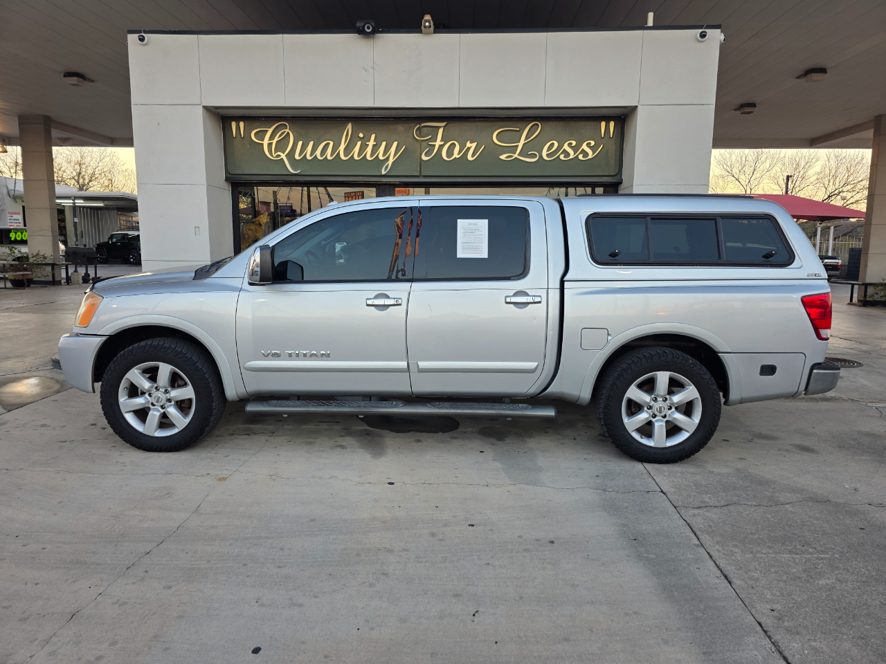 Nissan Titan LE Crew Cab 2WD SWB 2010