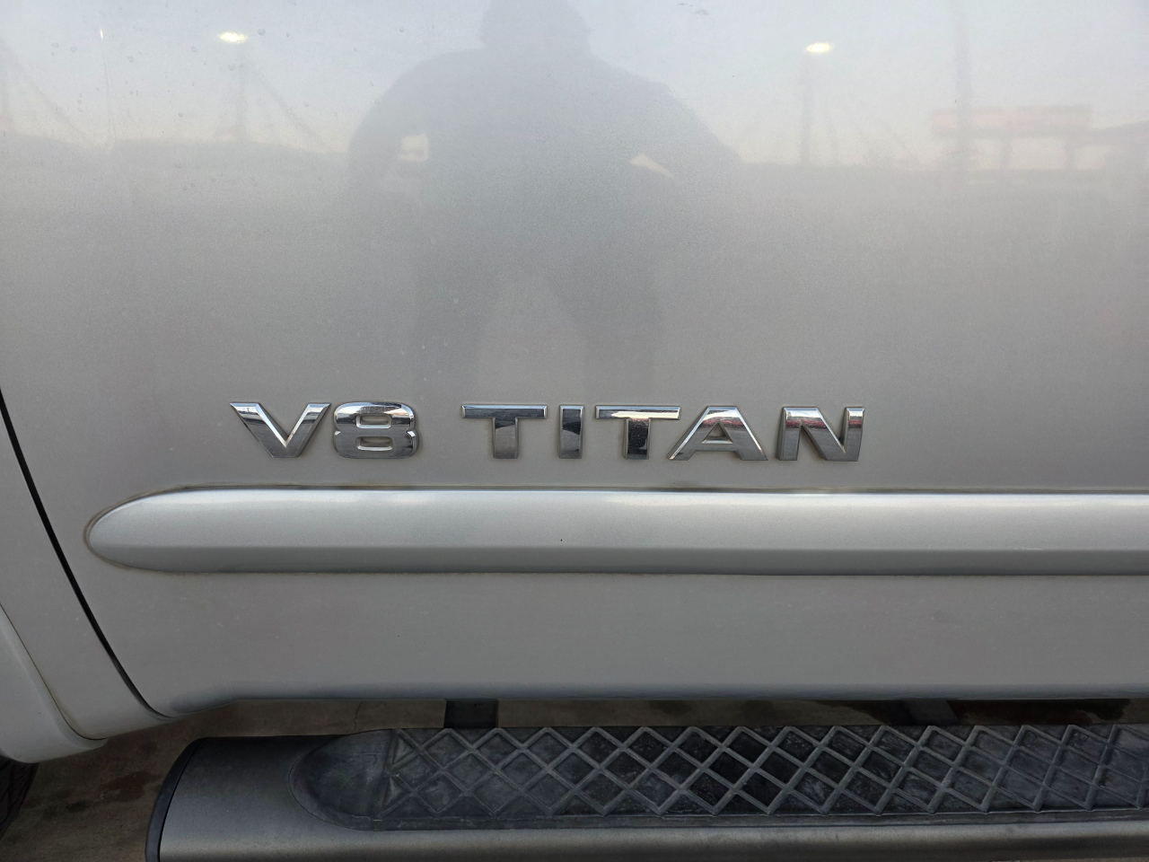 Nissan Titan LE Crew Cab 2WD SWB 2010