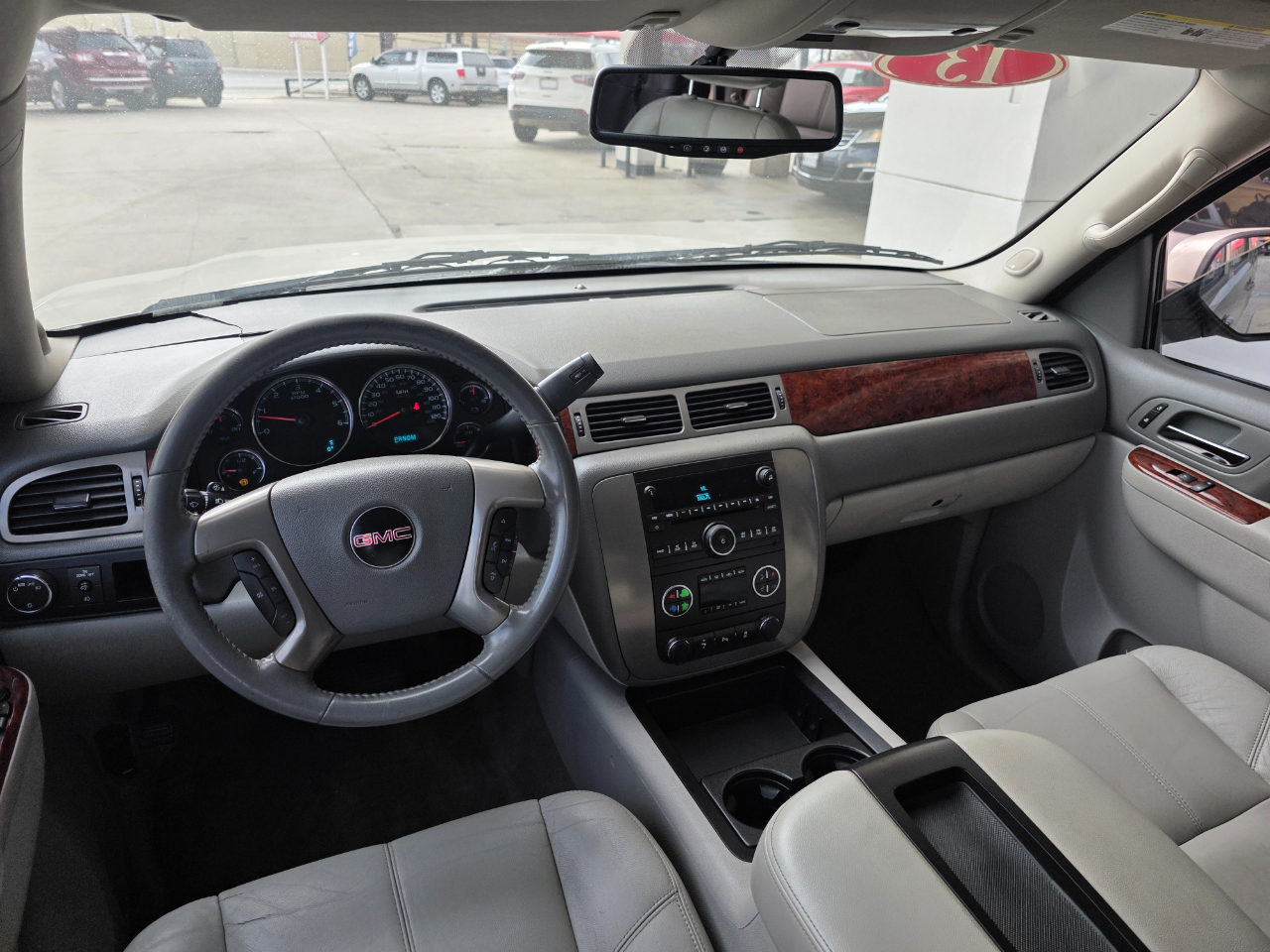 GMC Yukon SLT 2WD 2013