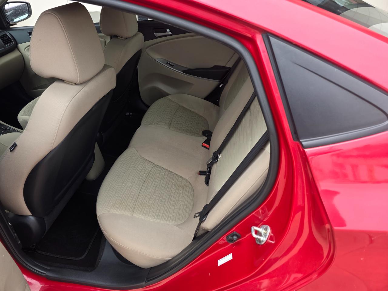 Hyundai Accent SE 4-Door 6A 2016