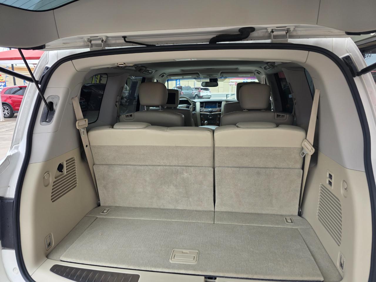 Infiniti QX56 2WD 2011