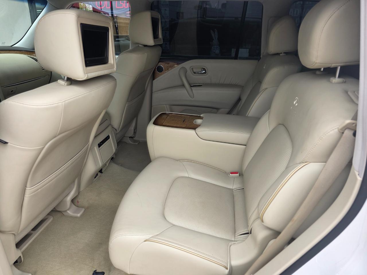 Infiniti QX56 2WD 2011