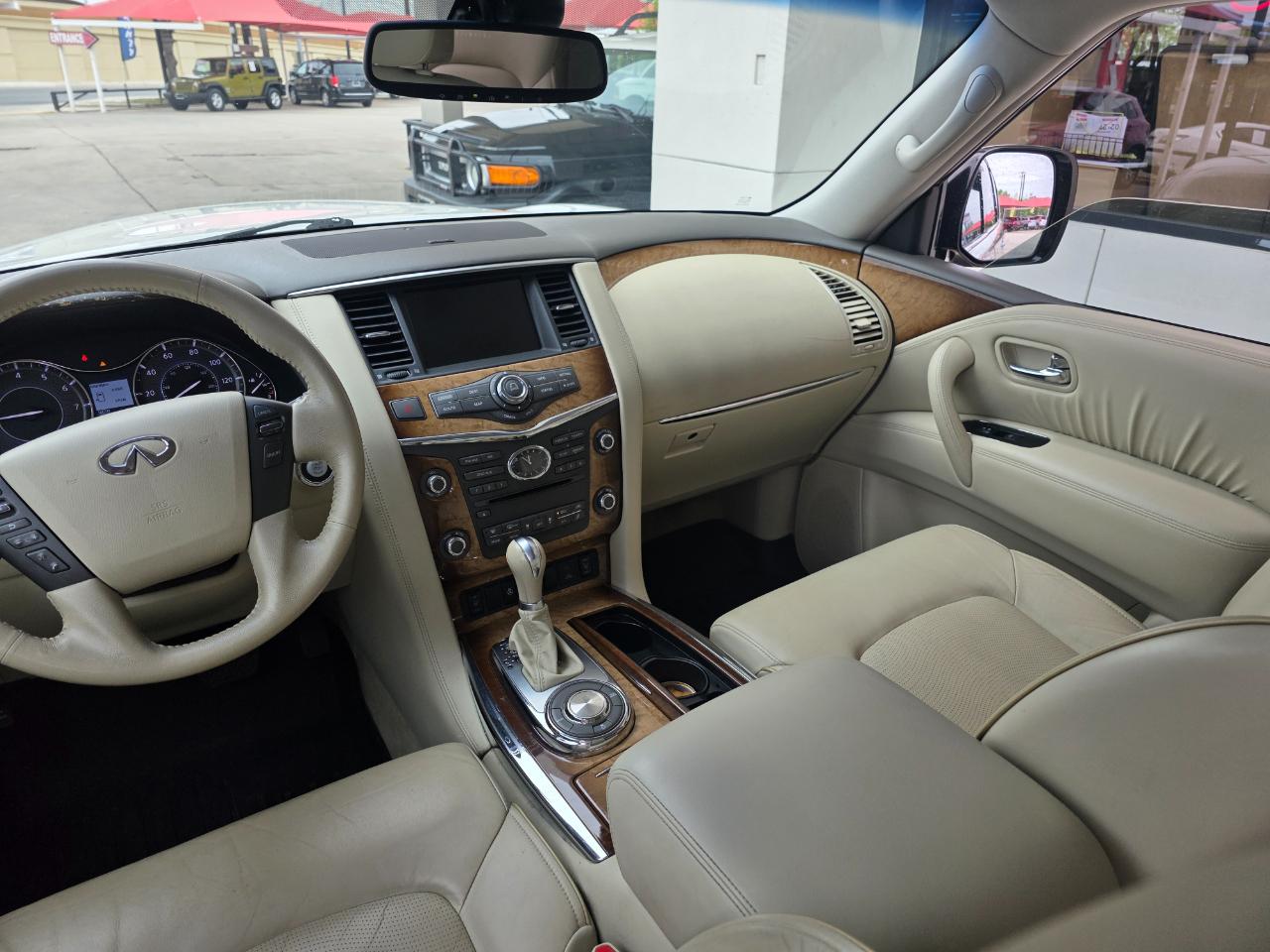 Infiniti QX56 2WD 2011