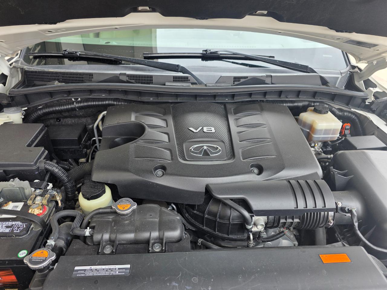 Infiniti QX56 2WD 2011