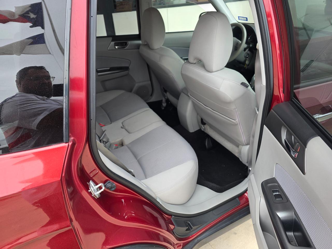 Subaru Forester 2.5X Premium 2012