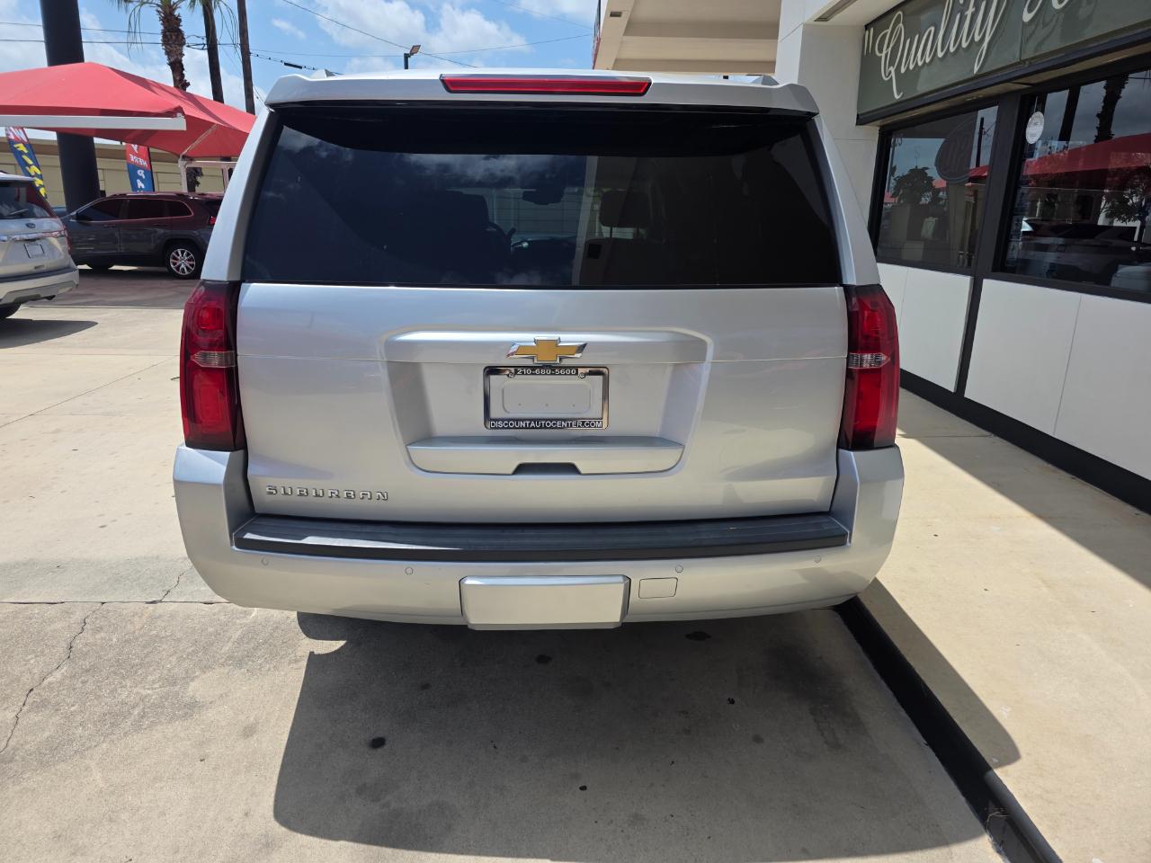 Chevrolet Suburban LT 2WD 2018