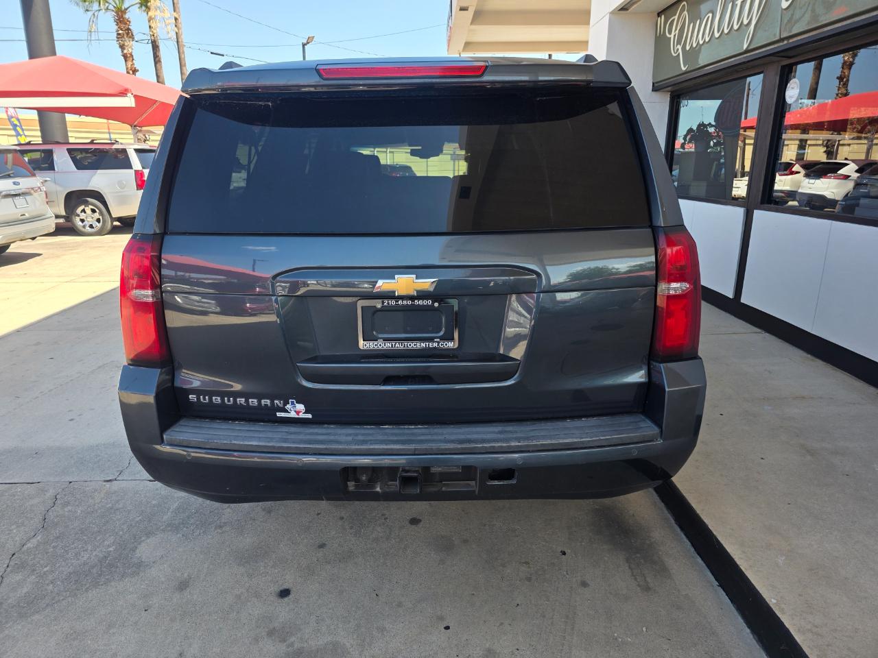Chevrolet Suburban LT 4WD 2020
