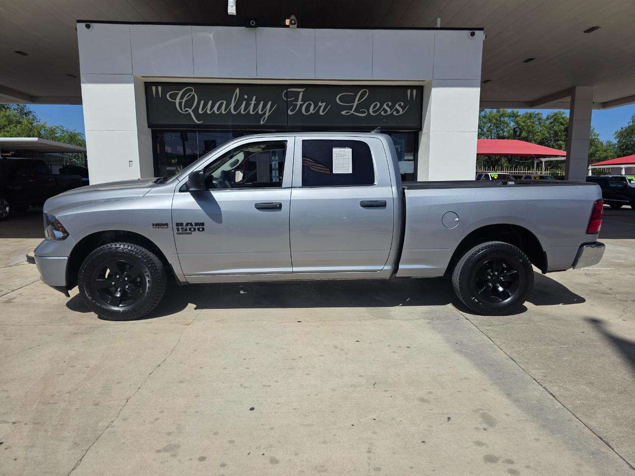 RAM 1500 SLT Crew Cab SWB 4WD 2013