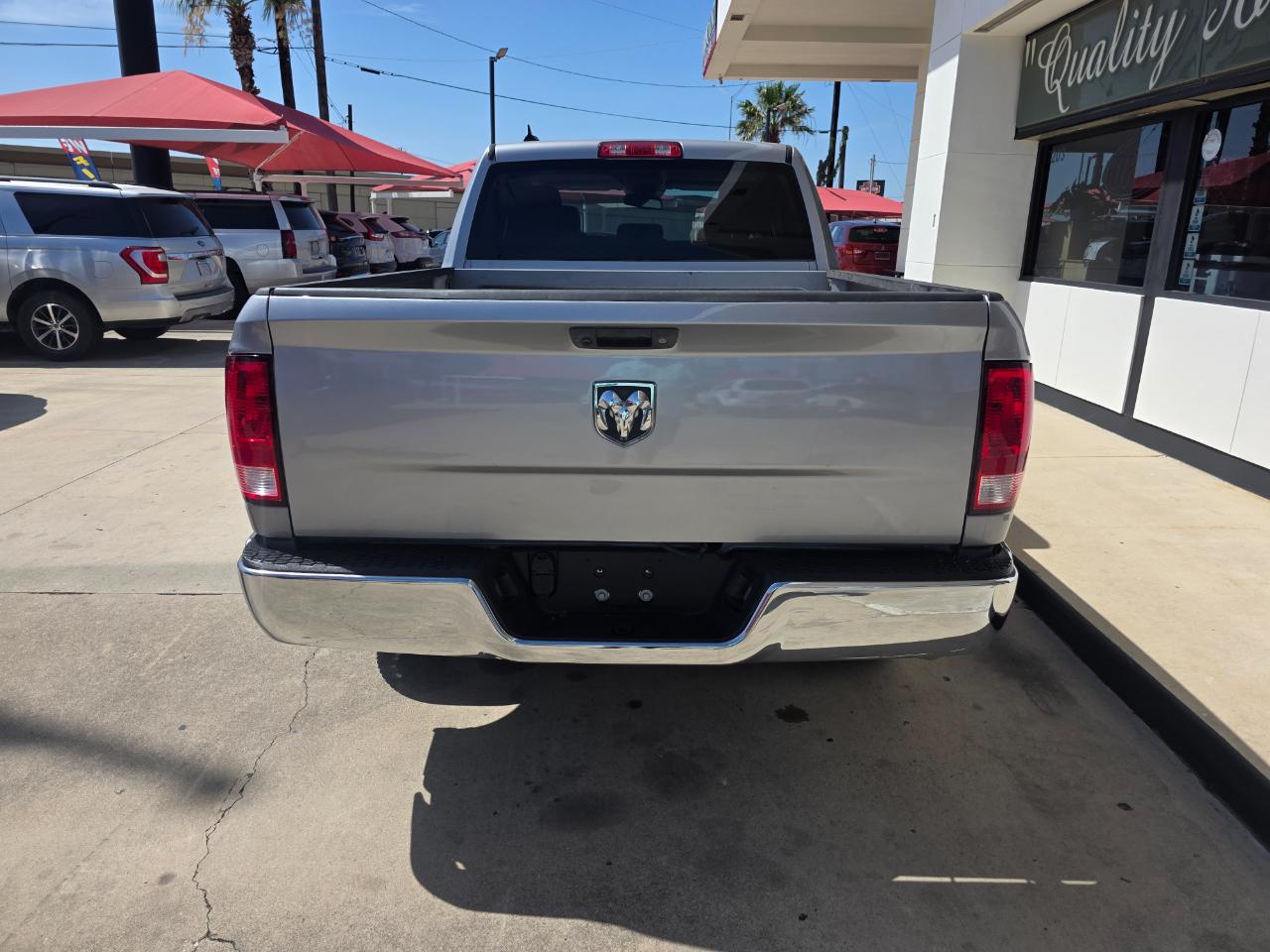 RAM 1500 SLT Crew Cab SWB 4WD 2013