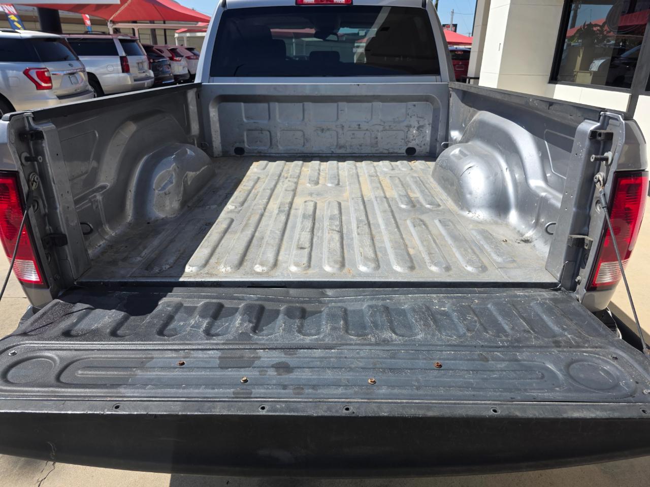 RAM 1500 SLT Crew Cab SWB 4WD 2013